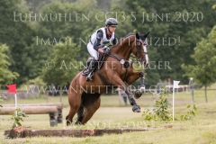 Amande de B'Néville Julia KRAJEWSKI