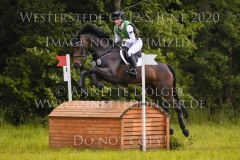 Scarlet K Sophie LEUBE