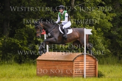 Scarlet K Sophie LEUBE