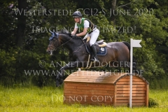 Franky Four Fingers Jakob Binder STRUCK