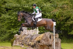 Scarlet K Sophie LEUBE