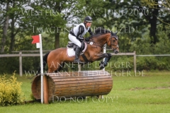 Mas que dos Jule KRUEGER