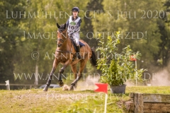 Dash of Milk Mia MUELLER-RUCHHOLTZ