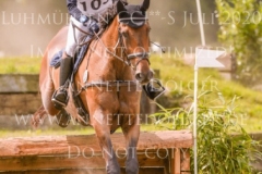 Dash of Milk Mia MUELLER-RUCHHOLTZ