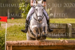 Ideal Rebel Caroline SUHR