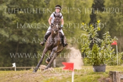 Exclusive Sophia ROESSEL