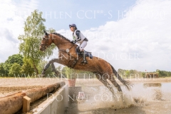 Dash of Milk Mia MUELLER-RUCHHOLTZ