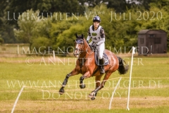 Lariostea H Viktoria WEYERS