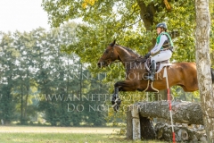 Guccimo R OLD Emily ROBERG