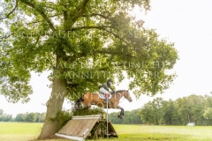 Farthino H Leni LEHNARD