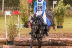 C'est Evie Luke VOGELSAENGER