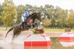 C'est Evie Luke VOGELSAENGER