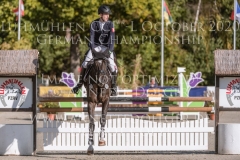 C'est Evie Luke VOGELSAENGER