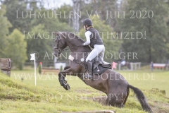 Hulingshofs Winchester Krueger Ella