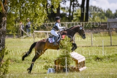 Romeo de la Louviere Sitzer Carlotta