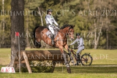 Sunny Girl Enna JOSWIG