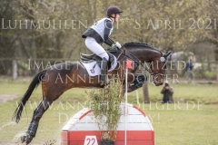 Mona D Katharina DONST