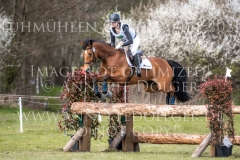 Mabella D Nike DENKER