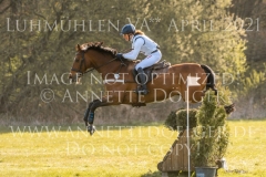 Amara 61 Nicole CLAUS