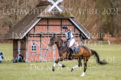 Candisz Julia WEISER