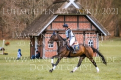 Candisz Julia WEISER