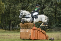 Laras Little Loretta Lara KRUEGER