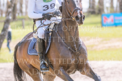 Hare Chaser Bernhard REEMTSMA